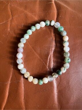 Green and Cream Beaded Stretch Bracelet by